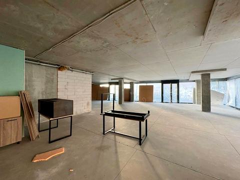 комерційна за адресою Виконкомівська вул., 15-А