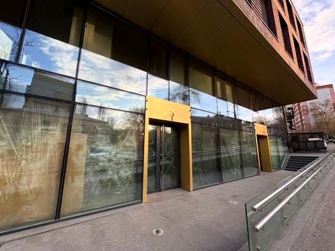 комерційна за адресою Виконкомівська вул., 15-А