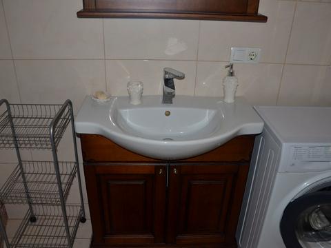 комерційна за адресою Антоновича вул. (Горького), 72