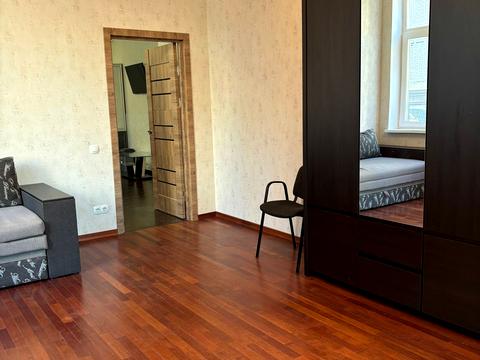 комерційна за адресою Антоновича вул. (Горького), 72