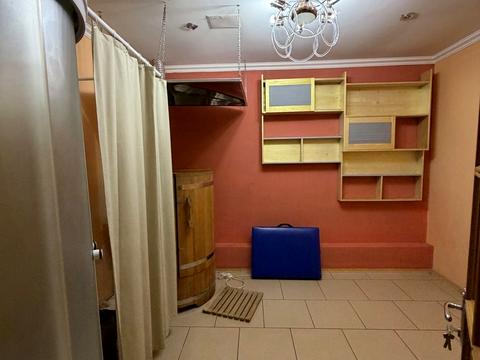 комерційна за адресою Раїси Окіпної вул., 10-А