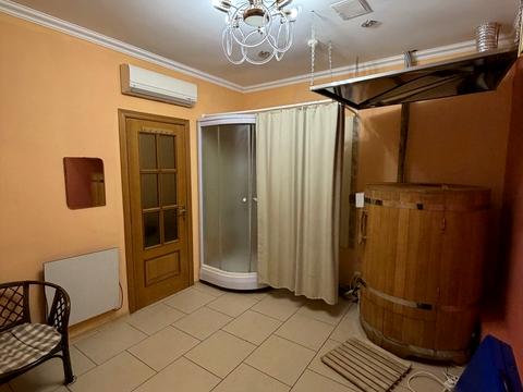 комерційна за адресою Раїси Окіпної вул., 10-А