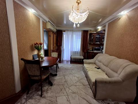 квартира за адресою Космічна вул., 100