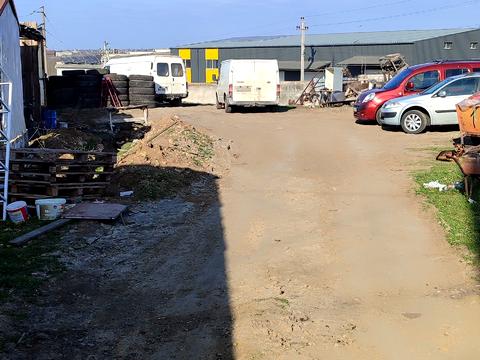 комерційна за адресою Крупської вул., 2/4