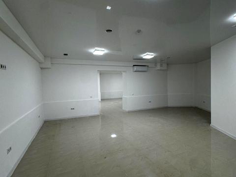 комерційна за адресою Пасічна вул., 15б