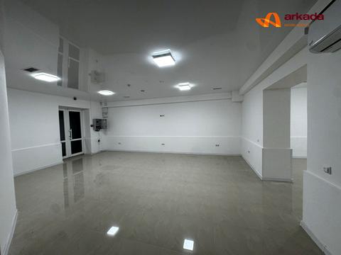 комерційна за адресою Пасічна вул., 15б