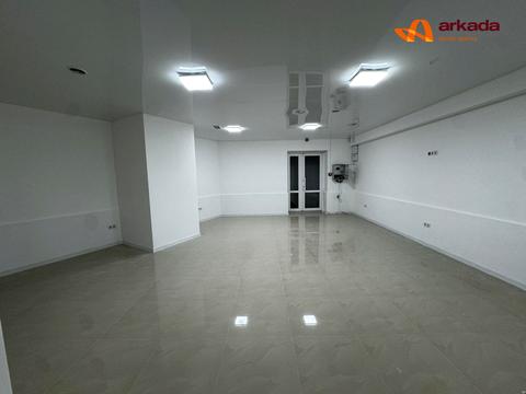 комерційна за адресою Пасічна вул., 15б