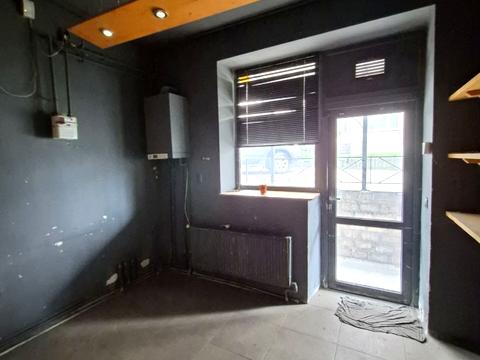 комерційна за адресою Євгена Коновальця вул., 138А