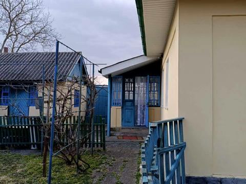 дом по адресу Центральна