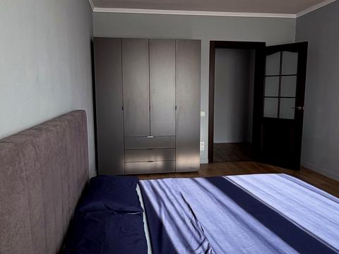 квартира за адресою Софії Русової вул., 7-А