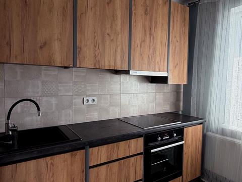 квартира за адресою Софії Русової вул., 7-А