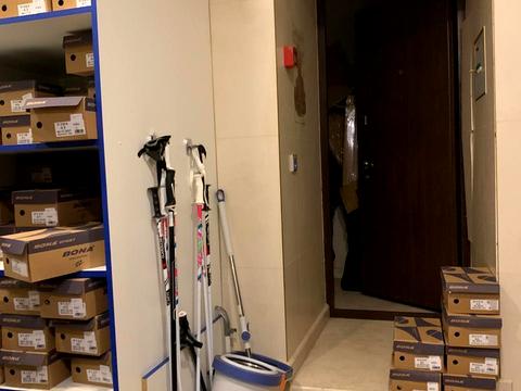 комерційна за адресою Європейська пл. (Катерининська), 1