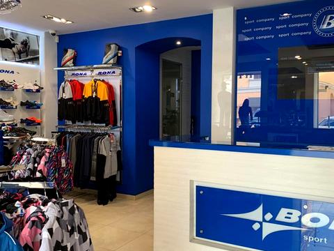 комерційна за адресою Європейська пл. (Катерининська), 1