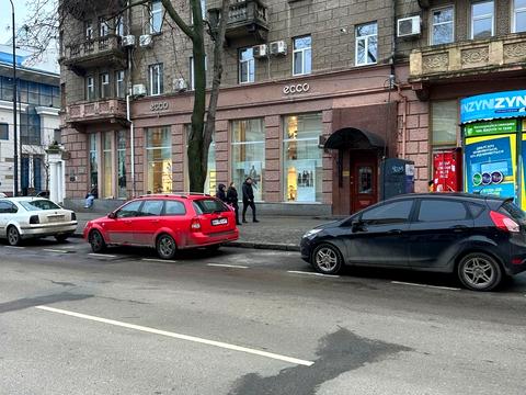 комерційна за адресою Грецька вул., 43