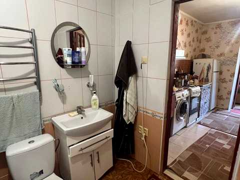 будинок за адресою Центральна вул., 10