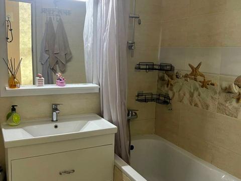 квартира за адресою Захисників України вул. (1-го Травня), 40-Б