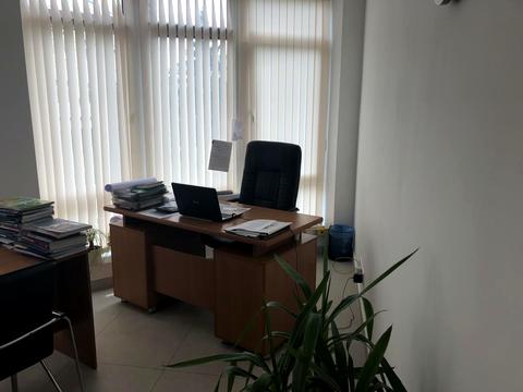 комерційна за адресою Довга вул., 20б