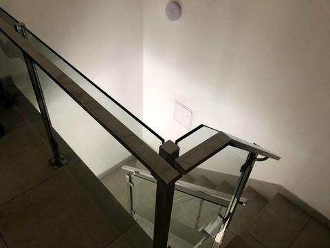комерційна за адресою Довга вул., 20б