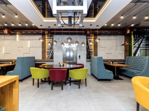 комерційна за адресою Вовчинецька вул., 196