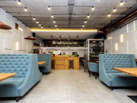 комерційна за адресою Вовчинецька вул., 196