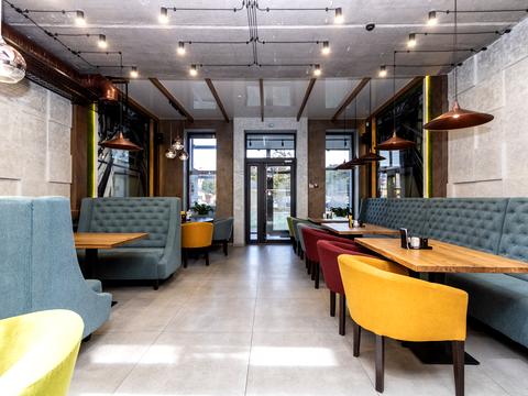 комерційна за адресою Вовчинецька вул., 196