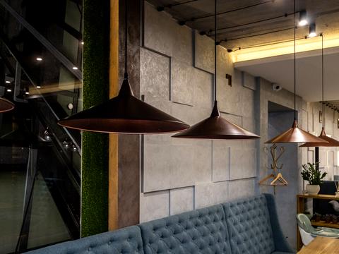 комерційна за адресою Вовчинецька вул., 196