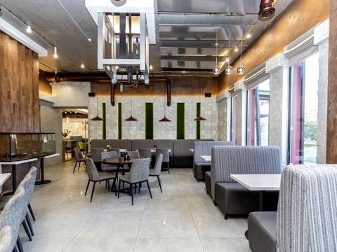 комерційна за адресою Вовчинецька вул., 196