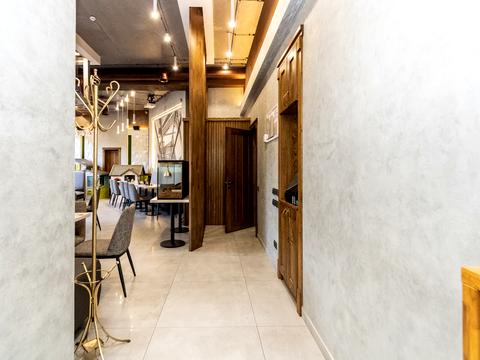 комерційна за адресою Вовчинецька вул., 196