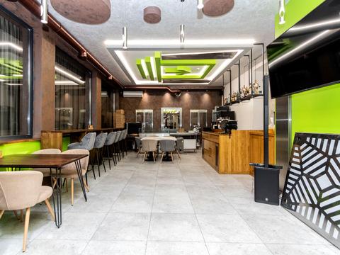 комерційна за адресою Вовчинецька вул., 196