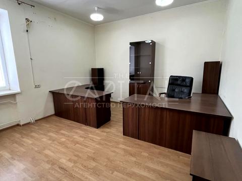 комерційна за адресою Амвросія Бучми бульв., 5
