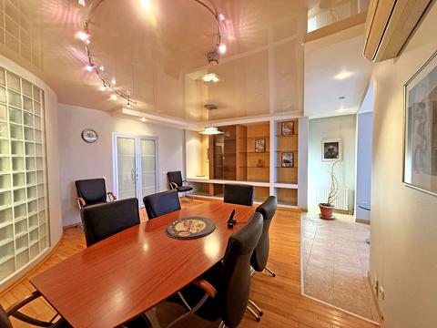 комерційна за адресою Андрія Верхогляда вул. (Михайла Драгомирова), 2