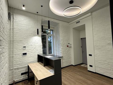 коммерческая по адресу Богдана Ступки ул. (Станіславського), 3