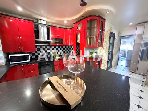 квартира по адресу Машинобудівників ул., 6