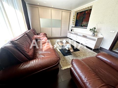 квартира по адресу Машинобудівників ул., 6