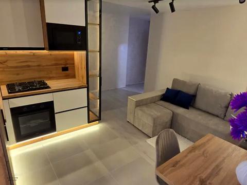 квартира за адресою Тролейбусна вул., 9-Б