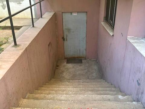 комерційна за адресою Владислава Бувалкіна вул. (Бочарова Генерала), 54г