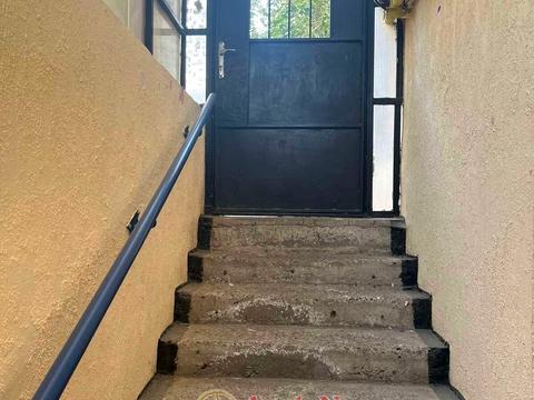 комерційна за адресою Владислава Бувалкіна вул. (Бочарова Генерала), 54г