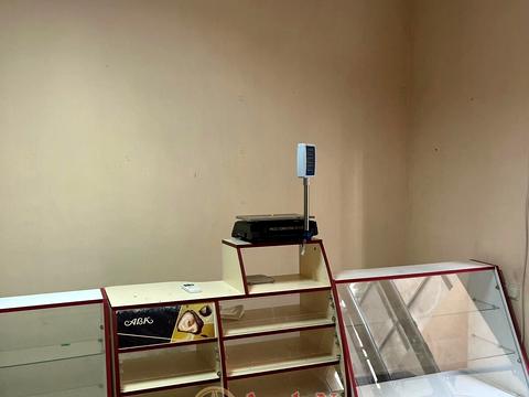 комерційна за адресою Владислава Бувалкіна вул. (Бочарова Генерала), 54г