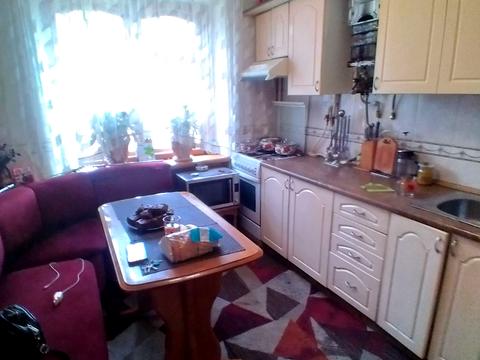 квартира за адресою Космонавтів просп., 12