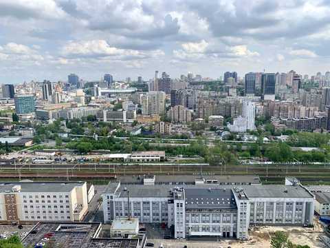 коммерческая по адресу Николая Амосова ул., 12