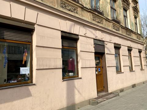 комерційна за адресою Медова вул., 9