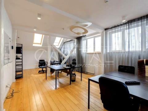 коммерческая по адресу Коломыйский пер., 20