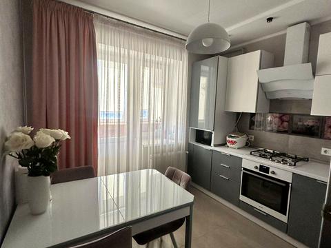 квартира за адресою Грушевського вул., (Будинок 1)