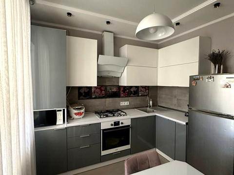 квартира за адресою Грушевського вул., (Будинок 1)