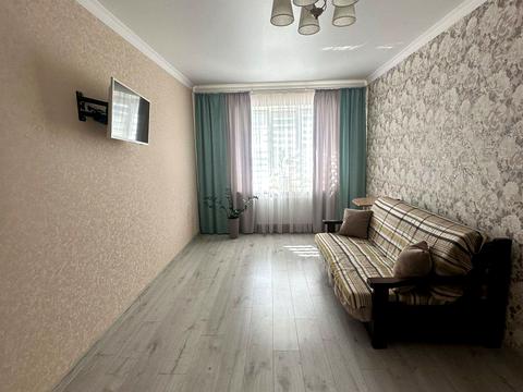 квартира за адресою Грушевського вул., (Будинок 1)