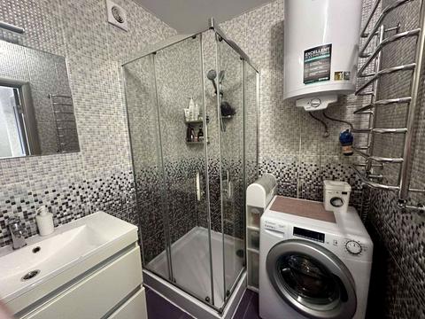 квартира за адресою Грушевського вул., (Будинок 1)