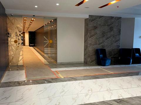 комерційна за адресою Звіринецька вул., 70-А