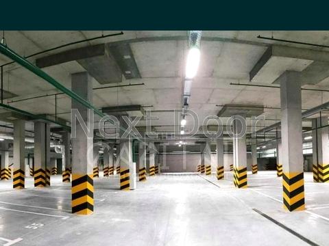 паркомісце за адресою Предславинська вул., 42-А