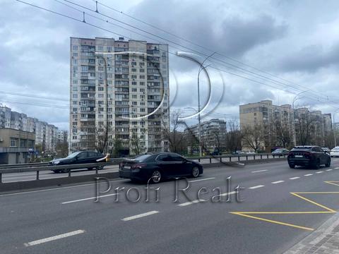 квартира за адресою Володимира Івасюка просп. (Героїв Сталінграду), 1