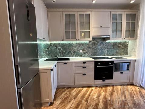 квартира по адресу Драгоманова ул., 10